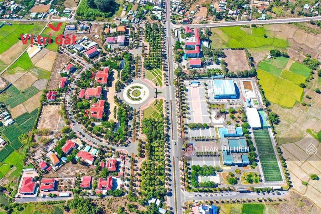 Mặt tiền nguyễn công hoan  ngay sau uỷ ban xã đất đỏ  tp hcm  dt 1793m2  ngang 28,7m x 55m