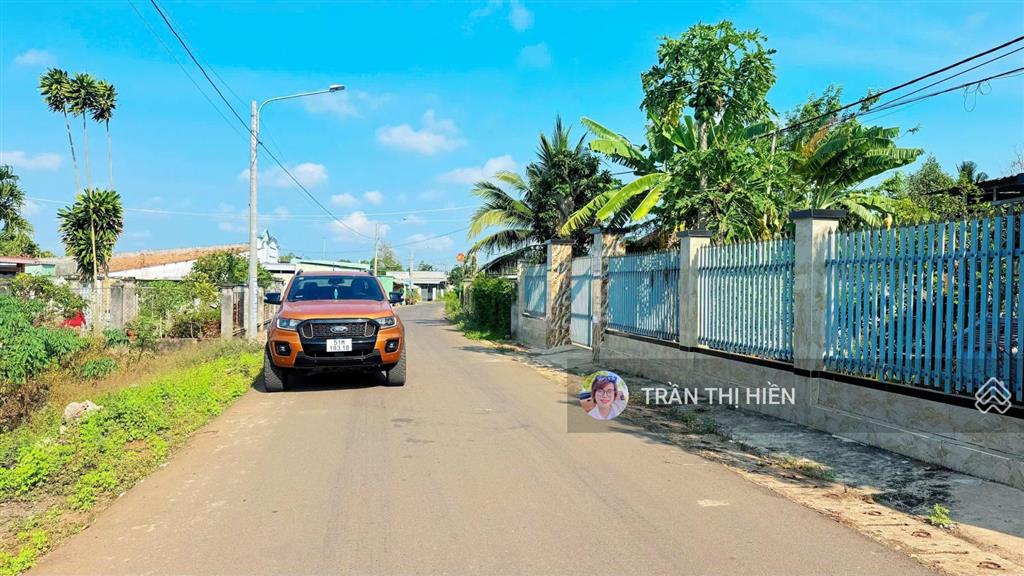 Mặt tiền đường nguyễn hùng mạnh  trung tâm thị trấn đất đỏ brvt ngay chợ đất đỏ  dt 650m2