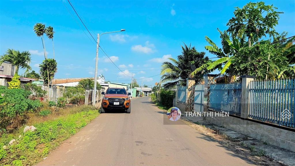 Mặt tiền đường nguyễn hùng mạnh  trung tâm thị trấn đất đỏ brvt ngay chợ đất đỏ  dt 650m2