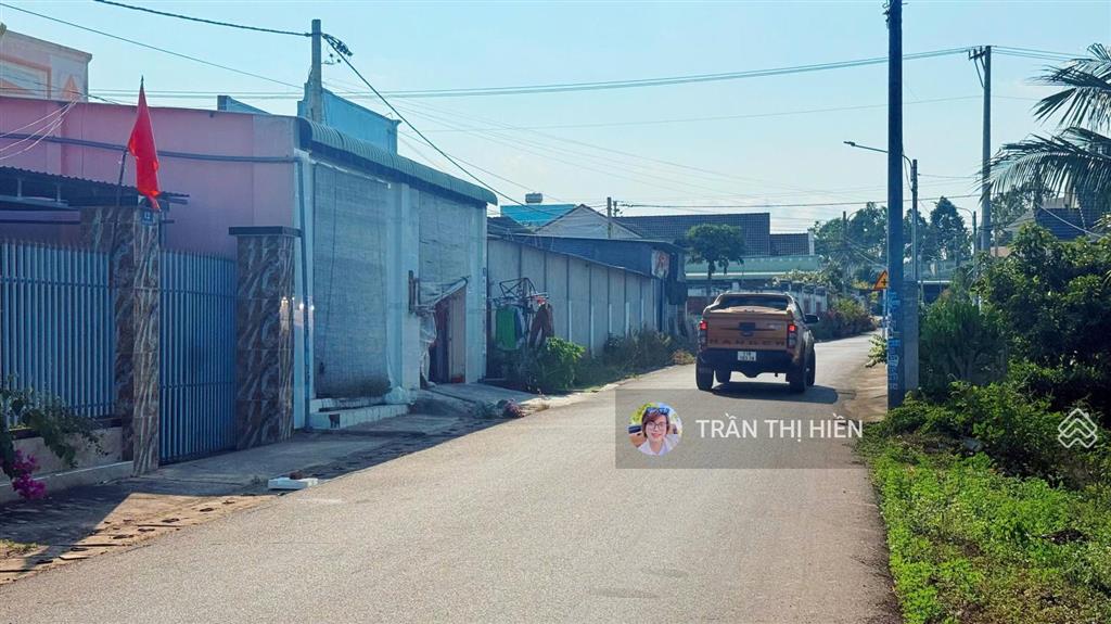 Mặt tiền đường nguyễn hùng mạnh  trung tâm thị trấn đất đỏ brvt ngay chợ đất đỏ  dt 650m2