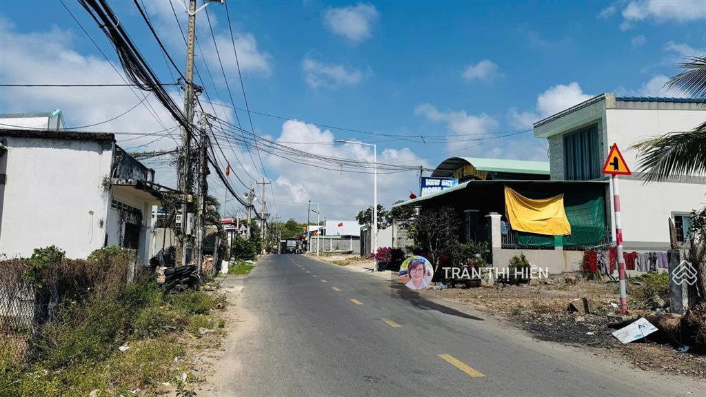 Mặt tiền nguyễn an ninh  cách biển phước hải 800m  dt 316m2  ngang 9x28m sẵn 100m2 thổ cư