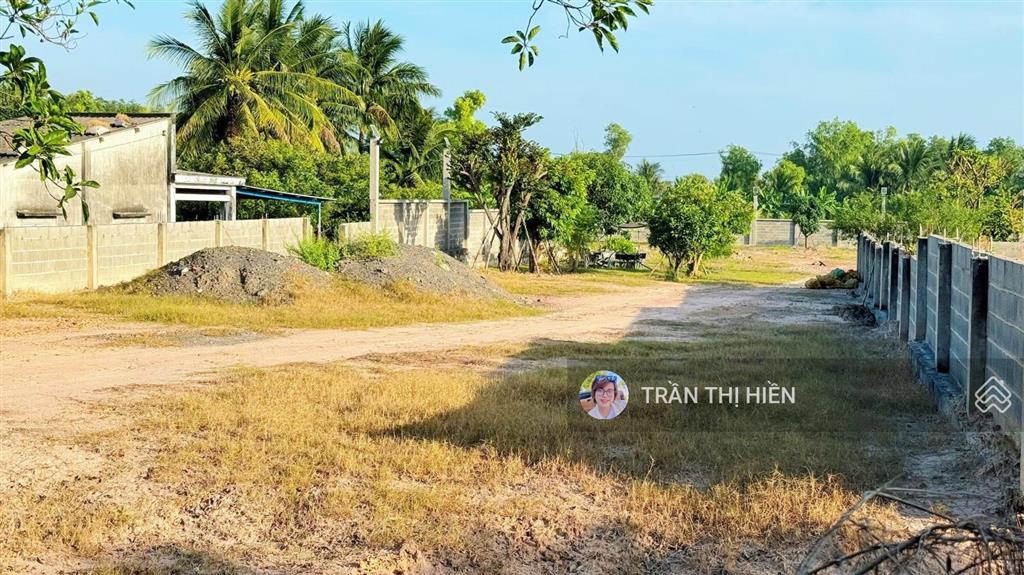 Thị trấn phước hải  đối diện khu the leaf glamping  đi biển phước hải 3km  5750m2  2.4tr/m2