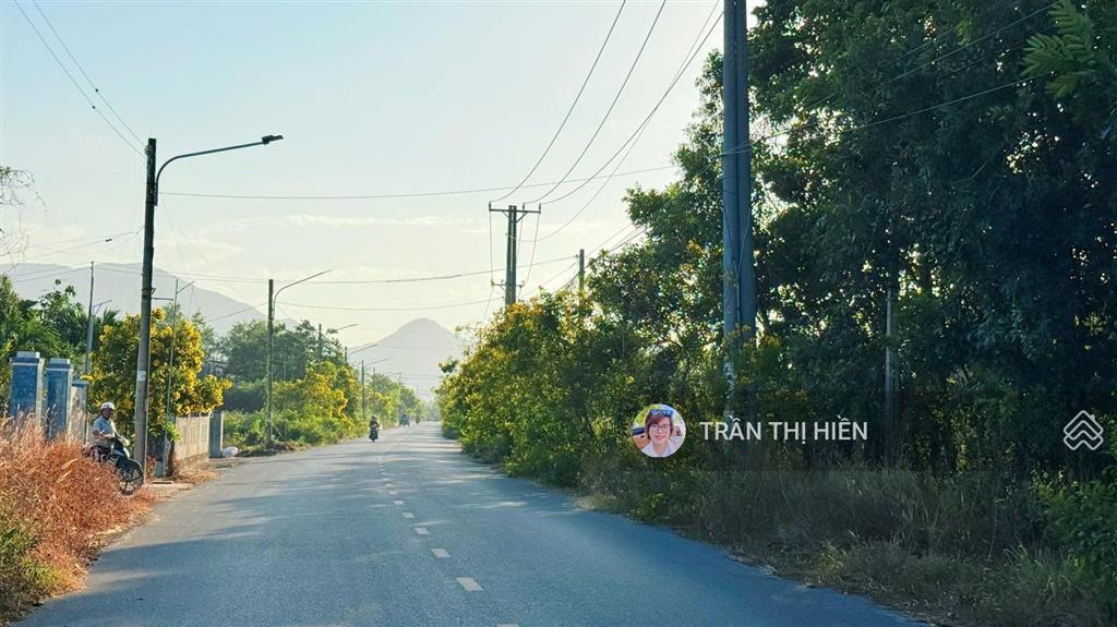 Thị trấn phước hải  đối diện khu the leaf glamping  đi biển phước hải 3km  5750m2  2.4tr/m2