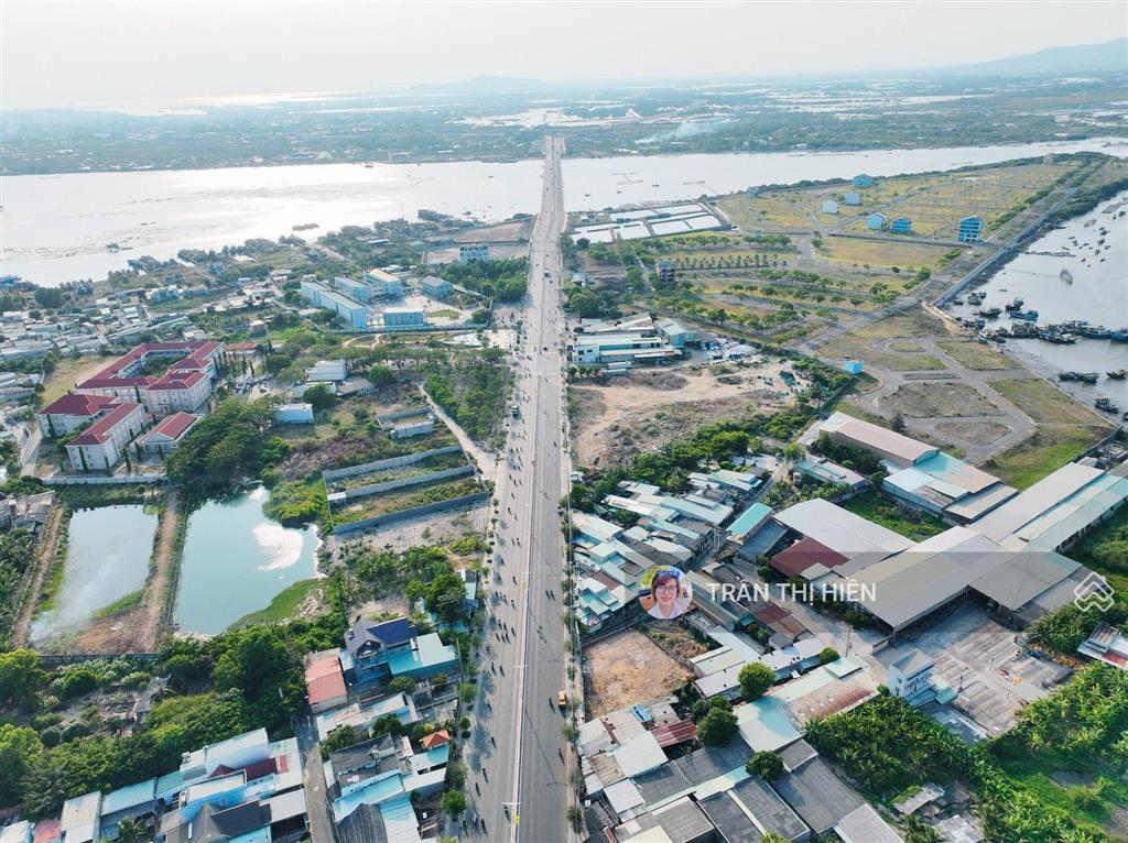 Mặt tiền đường ven biển 42m (vũng tàu bình châu)  phước tỉnh  giáp ranh tp vũng tàu  dt 721m2