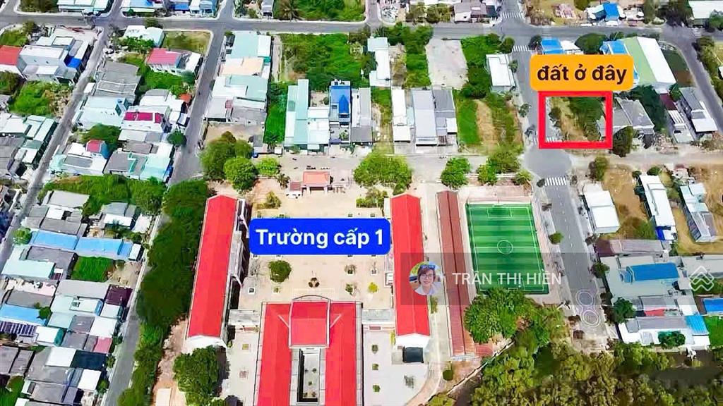 Chủ kẹt hạ giá lô góc 8x25m  đất biển lộc an  cách bãi tắm lộc an 1km ngay chợ  trường học