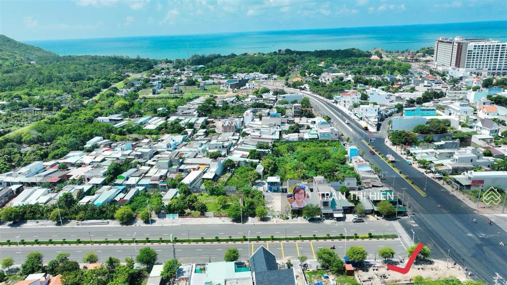 Lô góc 2 nguyễn chí thanh  nguyễn tất thành  255m²  full thổ  cách biển 500m