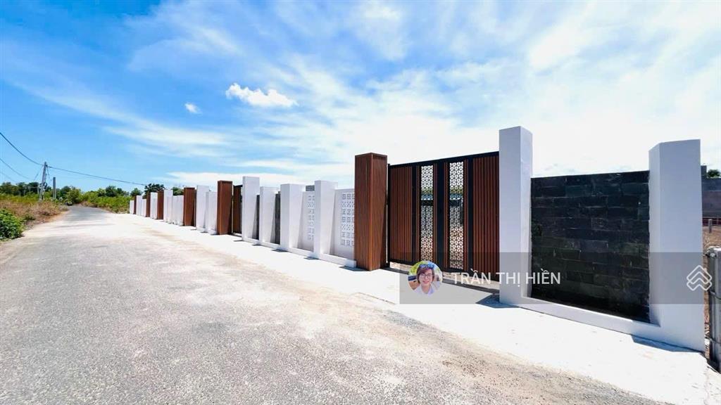Thị trấn phước hải  ngay tỉnh lộ 44b  cách biển chỉ 5km  đã xây rào kiên cố  198,7m2  1,6 tỷ