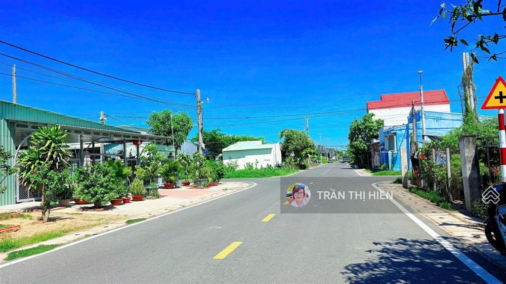 Kẹt hạ giá siêu tốt đất biển lộc an  cách bãi tắm lộc an 1km ngay chợ  trường học  8x25m