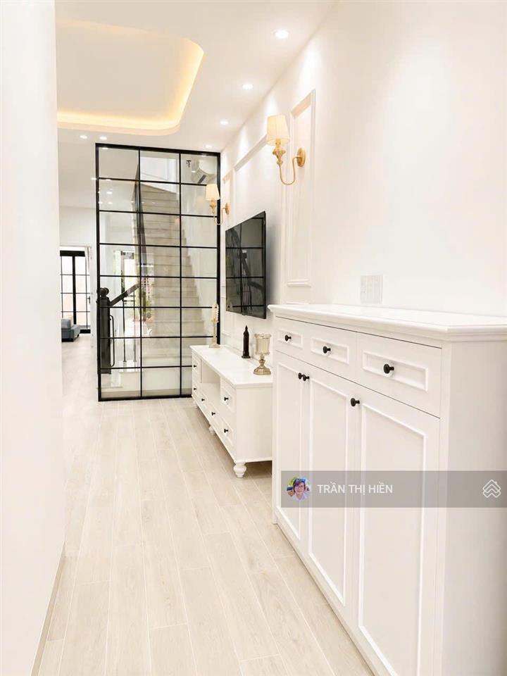 Nhà mới full nội thất 1 trệt 2 lầu tp bà rịa