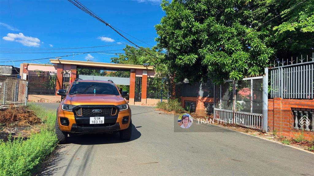 Lô góc mặt tiền đường nguyễn kiệm  trung tâm thị trấn đất đỏ  ngay chợ đất đỏ  dt góc 25x22m