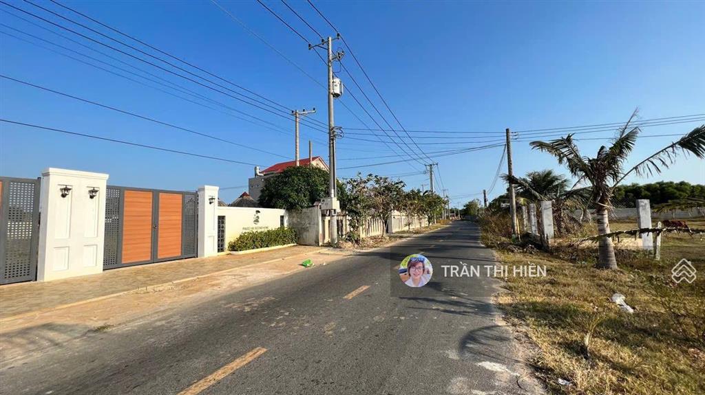 Mặt tiền tôn thất thuyết cách biển phước hải 1,5km  498m2  10,6m x 49,5m  100m2 tc