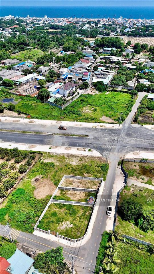 Mặt tiền tôn thất thuyết cách biển phước hải 1,5km  498m2  10,6m x 49,5m  100m2 tc