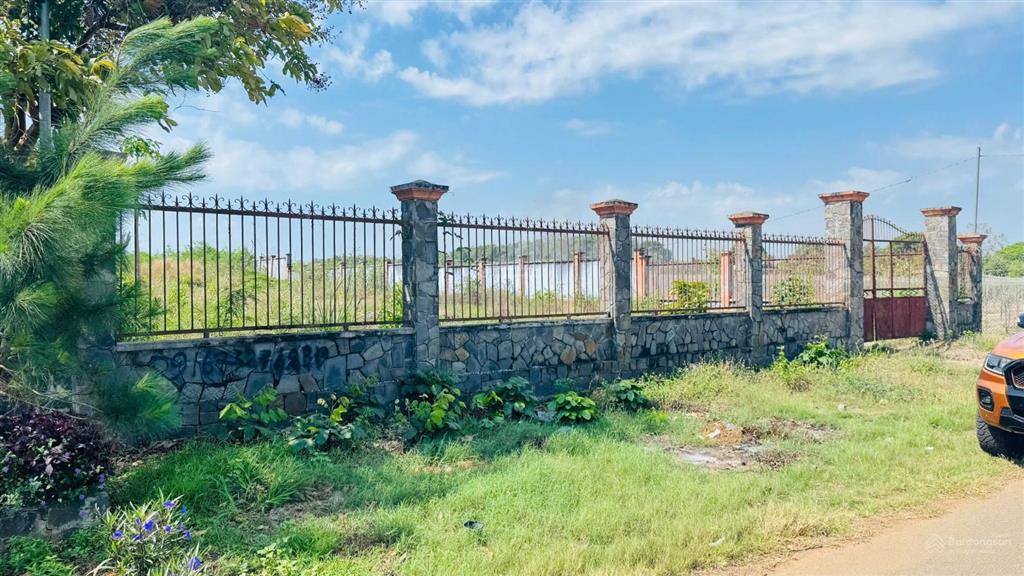 Mặt tiền phan chu trinh  tt đất đỏ  siêu rẻ 2550m2 chỉ 5.5tỷ tl