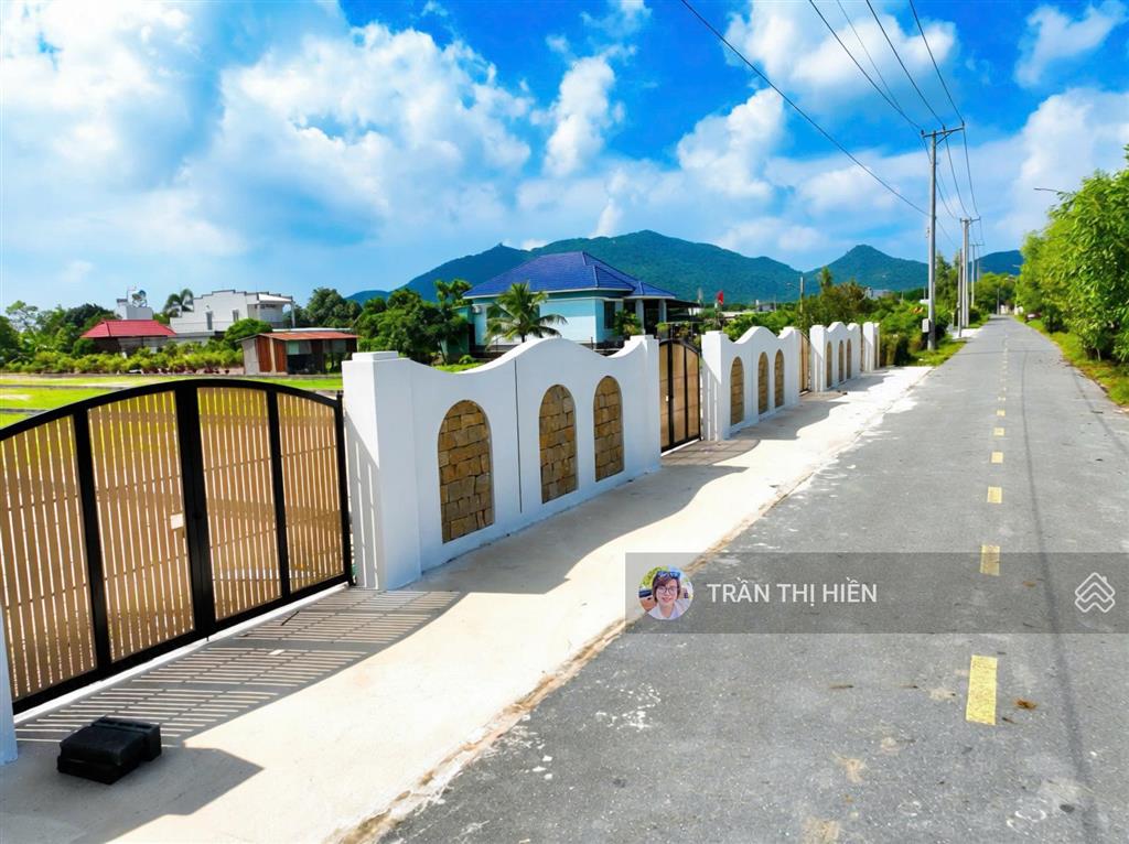 Thị trấn phước hải  view núi minh đạm gần hồ sở bông 1008m2 100m2 thổ cư