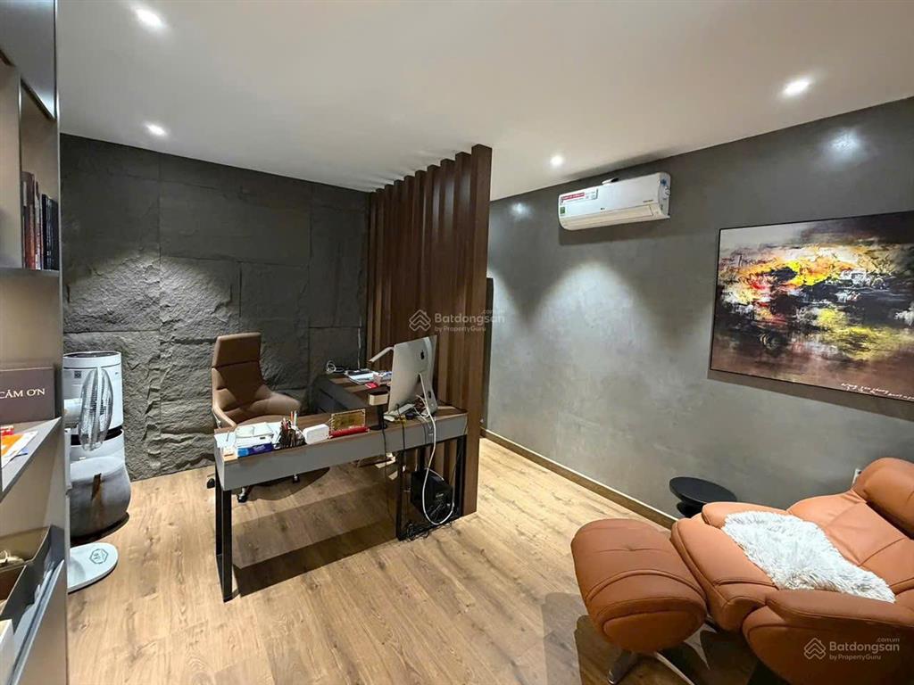 Lê phương 0903 036 *** cần bán nhanh căn hộ cc star hill, pmh, 150m2, 3pn, giá 13.5 tỷ + ô xe hơi