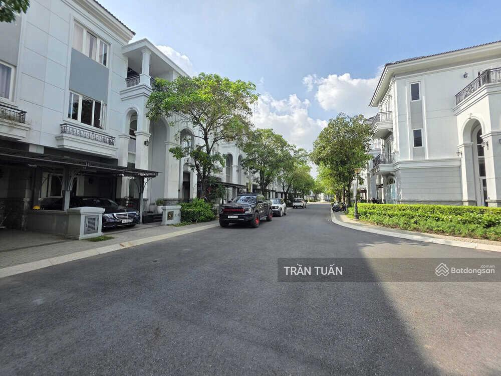 Biệt thự căn góc sol villas compound ven sông cần bán gấp giá cực tốt