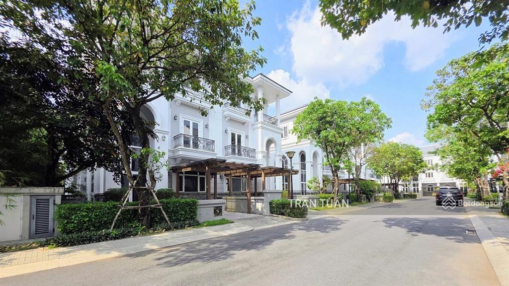 Sol villas vị thế độc tôn trực diện công viên trung tâm.