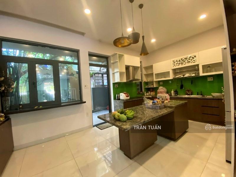 Cho thuê nhà đủ nội thất 6x20m, 3 tầng phố đông village, nhà đẹp ở ngay