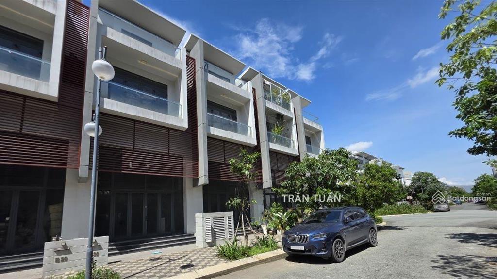 Chỉ 10,5 tỷ  sở hữu ngay phố đông village 4 tầng, 5x20m, shr
