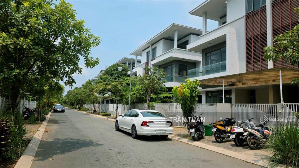 Biệt thự song lập phố đông village 190m2, cam kết giá tốt nhất khu chỉ 18.5 tỷ