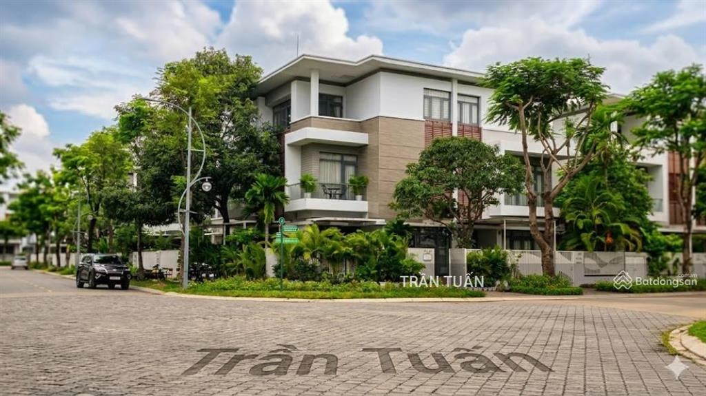 18.5 tỷ! biệt thự song lập 190m2 phố đông village cần bán gấp, cam kết giá tốt nhất khu.