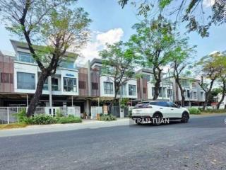 Bán gấp 12,2 tỷ, phố đông village 6x20m, đường 20m, 3 lầu, shr. giá cực tốt