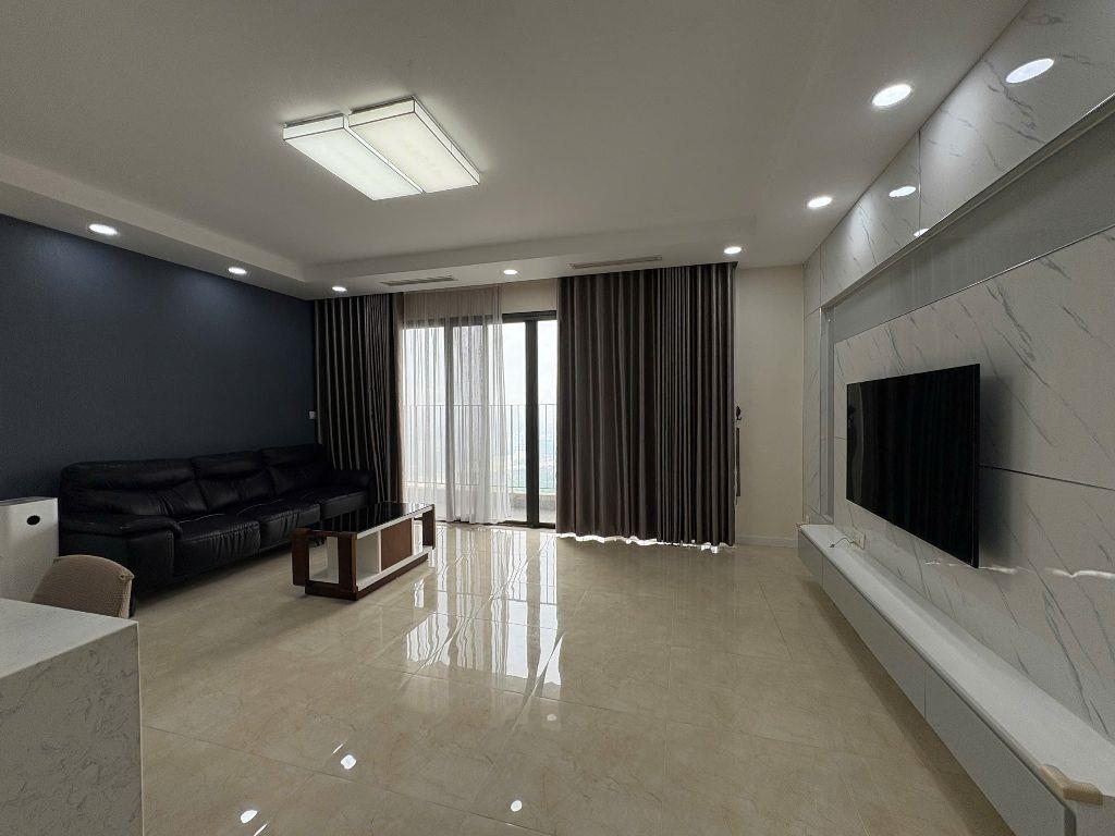  Giá đẹp tại Vinhomes D'Capitale - 3PN 110m - tòa C3 bc Đông Nam view hồ