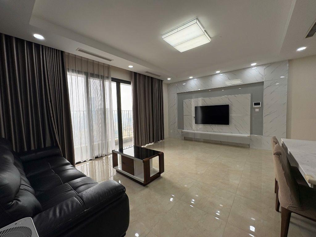  Giá đẹp tại Vinhomes D'Capitale - 3PN 110m - tòa C3 bc Đông Nam view hồ
