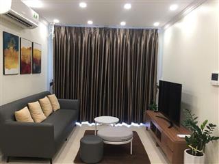 Căn view hồ 2N2VS dt 83m2, bc ĐN, nội thất xịn xò, sẵn sổ/ Vinhomes D'capitale