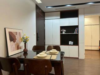 Căn hộ 2PN 72m2 view hồ đẹp tại Vinhomes D'capitale/ tòa C3/ nhỉnh 8 tỷ
