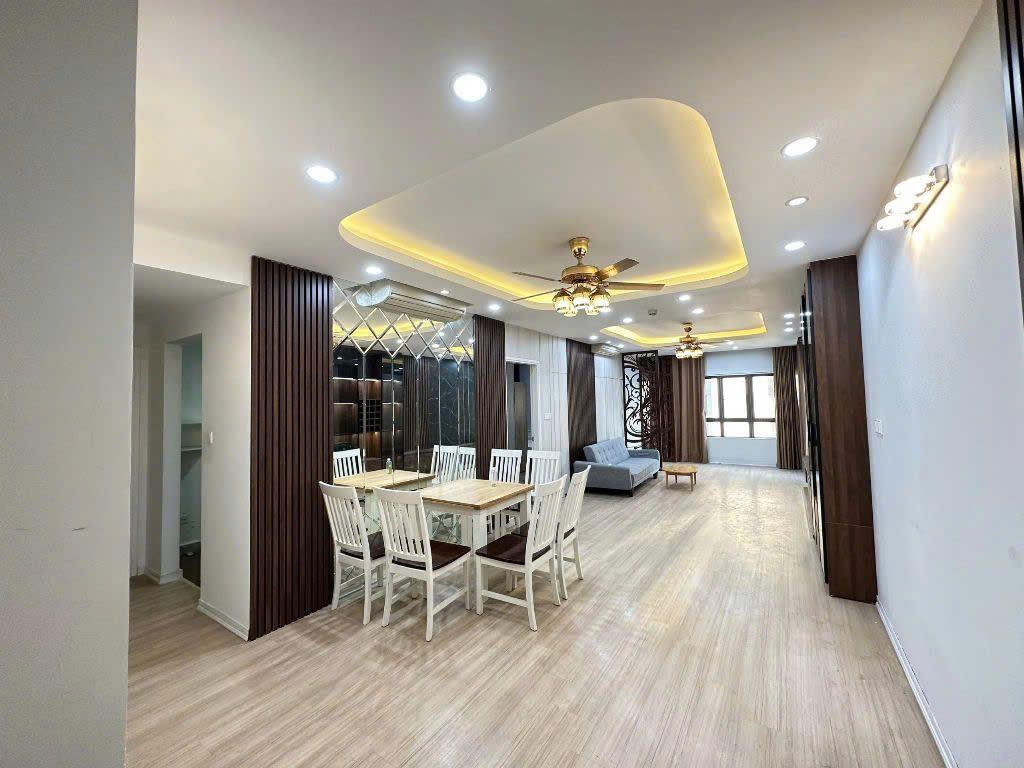 Bán 3PN Mulberry Lane - dt 114m2 - bc ĐN tòa B tầng trung 2x + slot ô tô, 8.2 tỷ