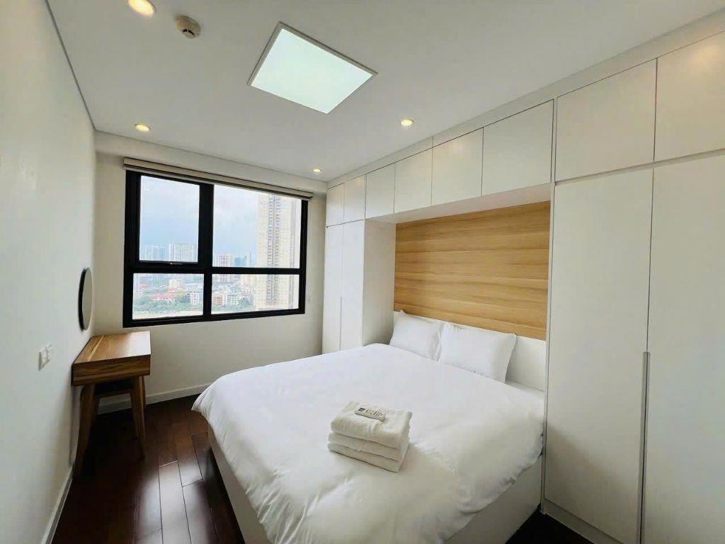 Căn 2PN đáng cân nhắc tại Vinhomes D'Capitale - DT 78m2 - hướng phong thủy, giá 8.8 tỷ