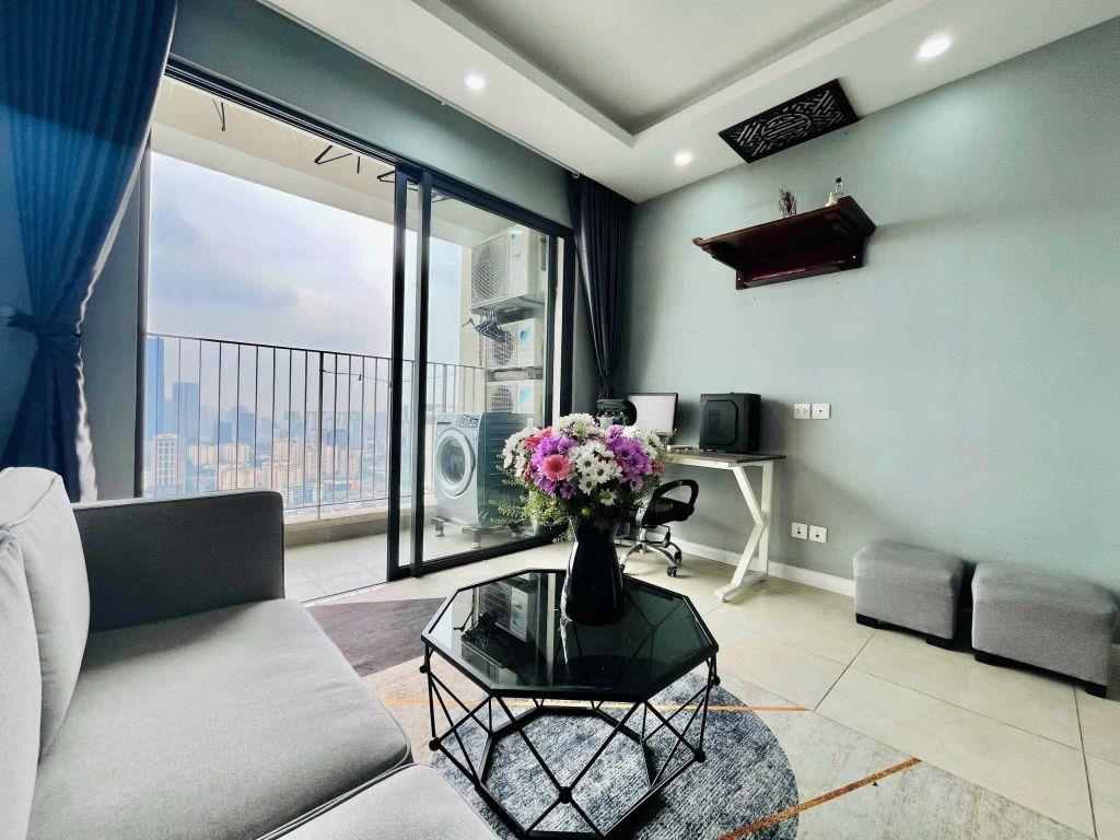 BÁN CĂN 2PN Vinhomes D'capitale - TÒA C3 đẹp bc Đông Nam full đồ giá 8.9 tỷ