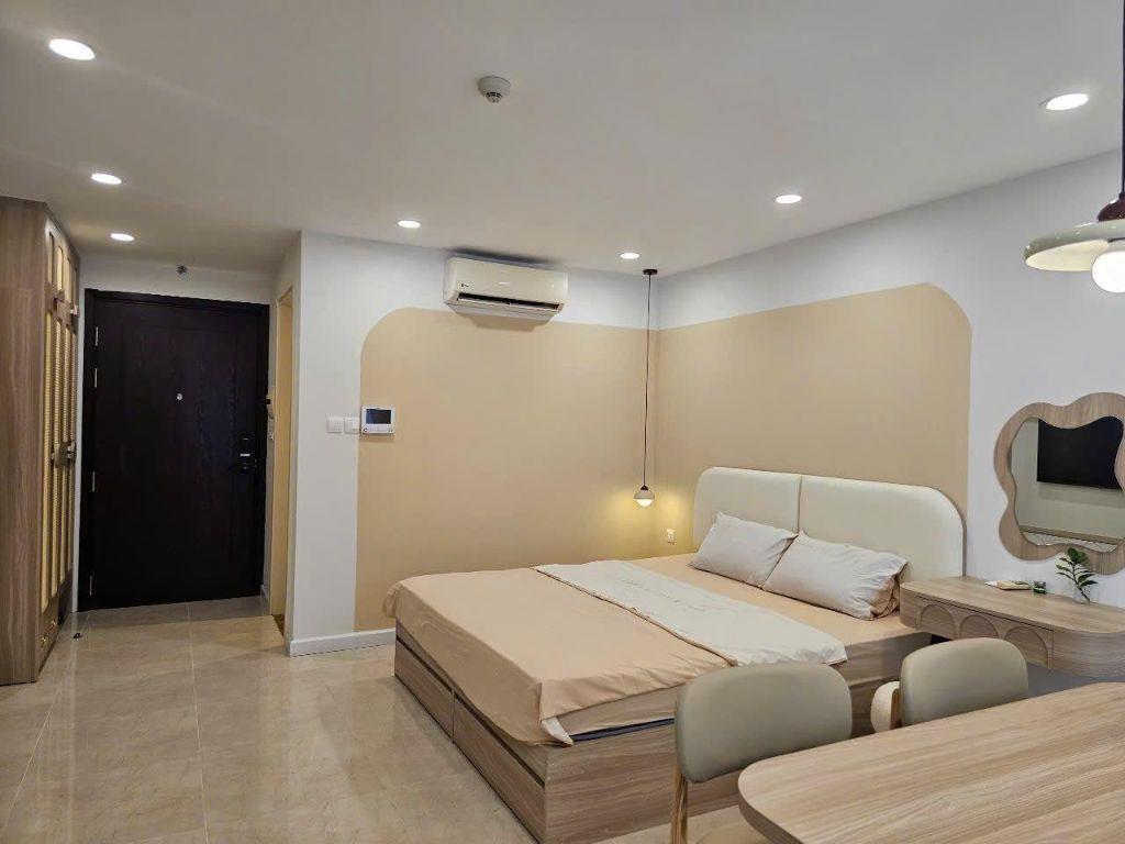 STUDIO tòa C2 39m2 giá tốt nhất Vinhomes D'Capitale - chỉ 2.9 tỷ