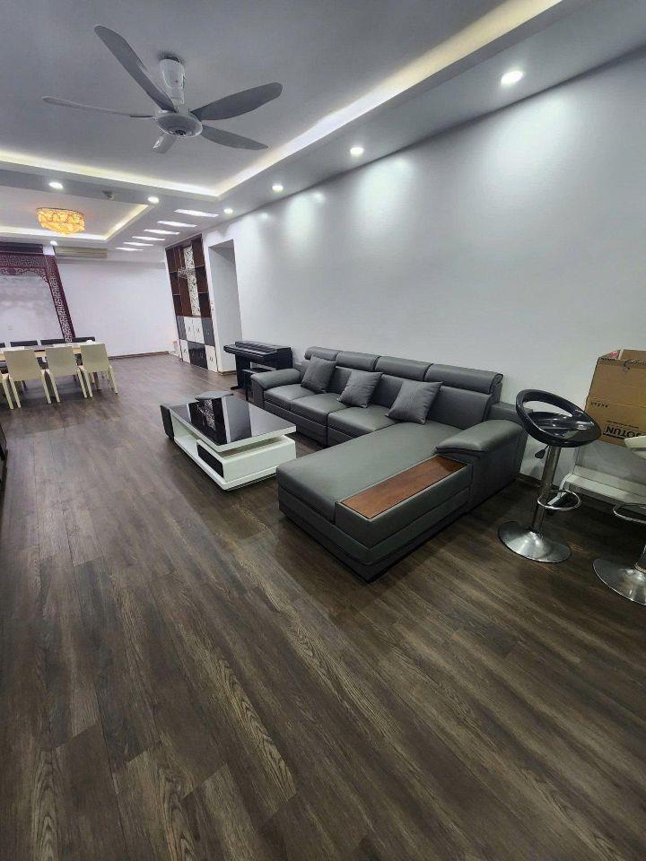 Mulberry Lane bán căn 3 ngủ với DT 124m2 cực đẹp/ tòa D siêu thích giá mềm 7.9x tỷ