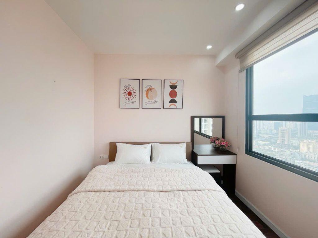 Bán gấp CH 2PN 72m2 Vinhomes D'Capitale tầng trung tòa C6, full đồ Giá 8 Tỷ TL