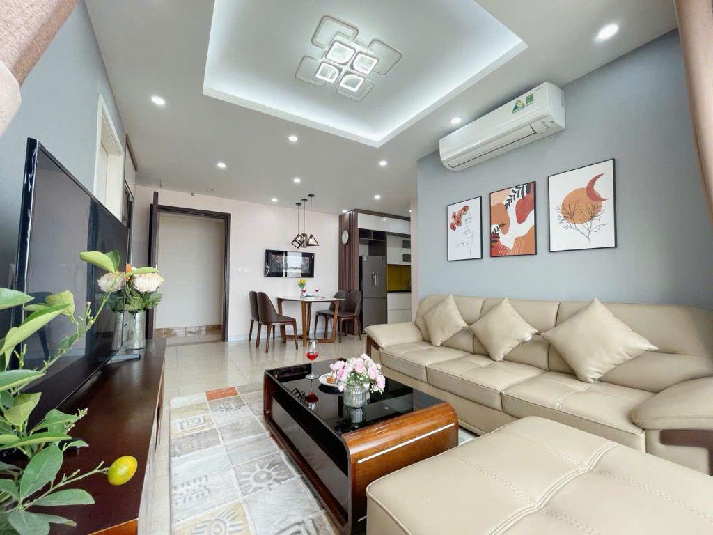 Bán gấp CH 2PN 72m2 Vinhomes D'Capitale tầng trung tòa C6, full đồ Giá 8 Tỷ TL