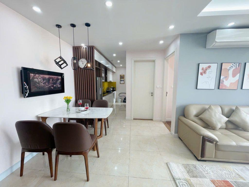 Bán gấp CH 2PN 72m2 Vinhomes D'Capitale tầng trung tòa C6, full đồ Giá 8 Tỷ TL