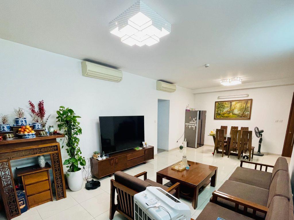 Cần bán căn 3 ngủ 132m2 tòa đẹp ở Mulberry Lane tòa E  giá 8.2 tỷ/ full đồ