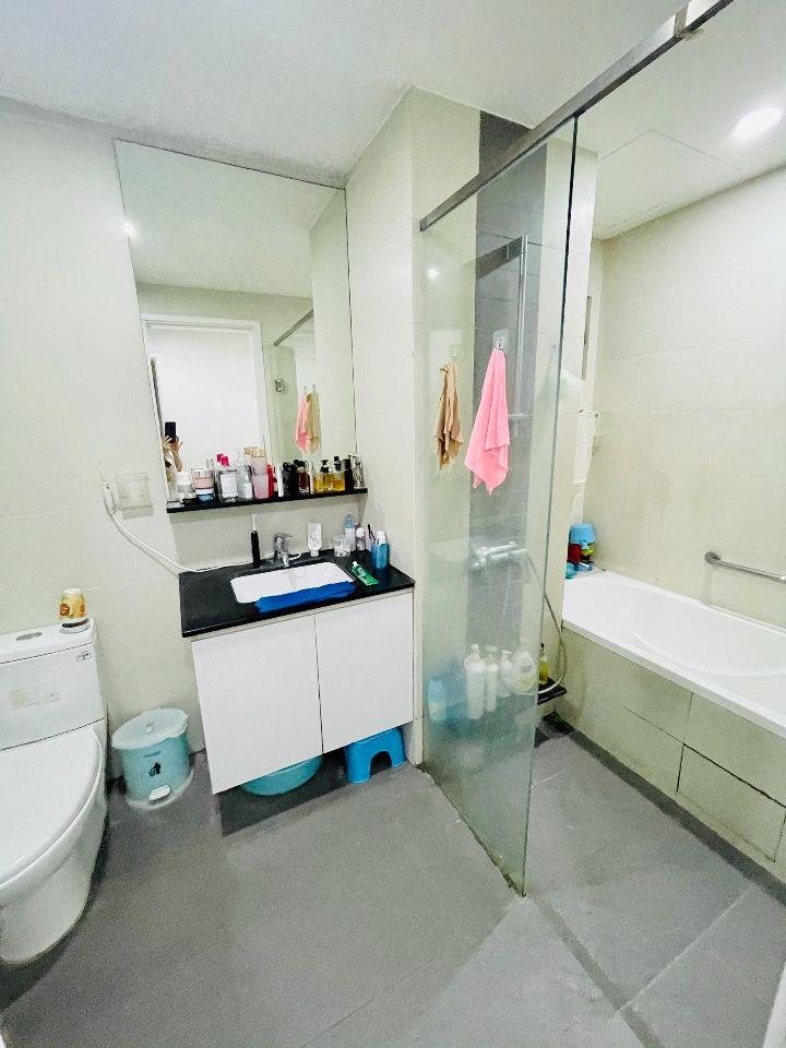 Cần bán căn 3 ngủ 132m2 tòa đẹp ở Mulberry Lane tòa E  giá 8.2 tỷ/ full đồ