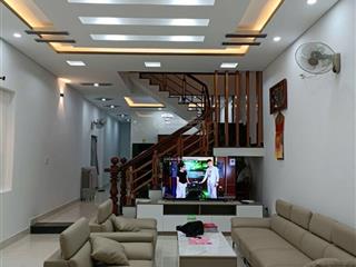 Bán nhà đẹp 2tầng 2 mê 3 pn full nt đ. ô tô  khu hoà tiến giáp hoà xuân đà nẵng. giá 4,5 tỷ/157m
