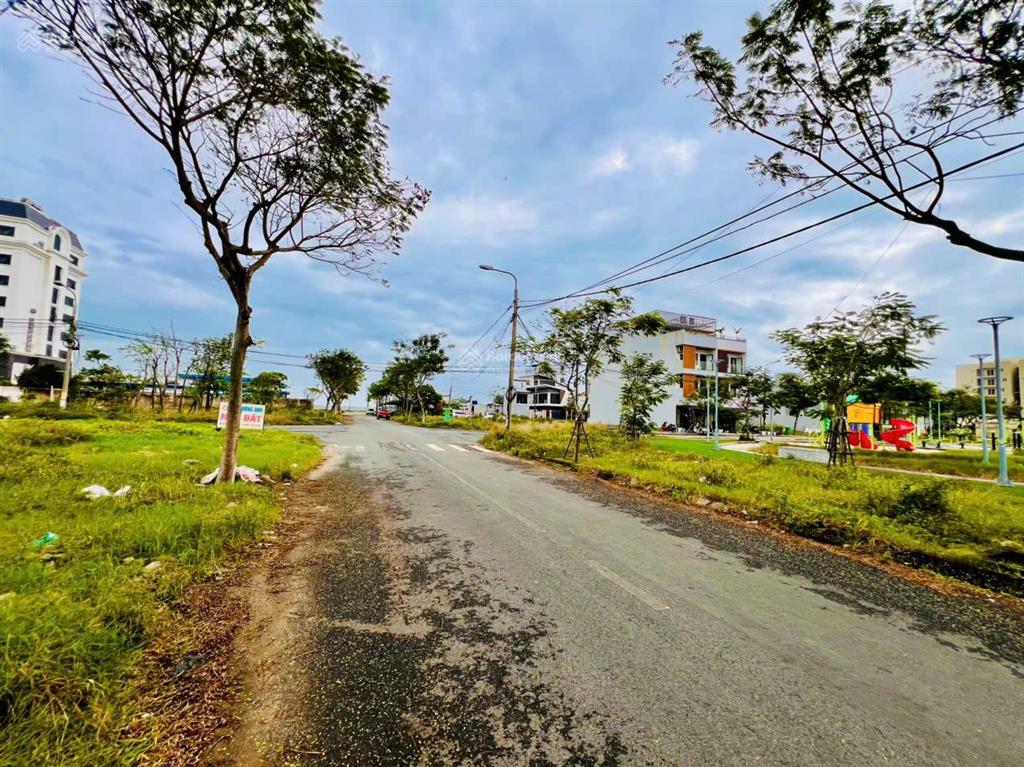 Siêu phẩm! bán rẻ lô đất sát bãi tắm tân tràđối diện công viên đường 7m5 việt bắc giá tốt6,650 tỷ