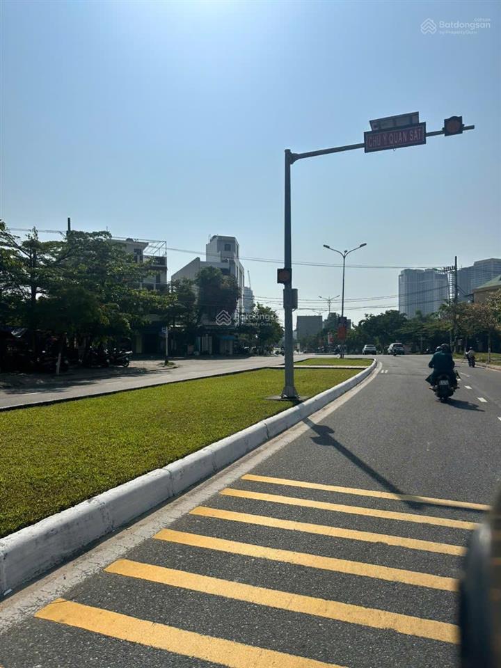 Bán đất biển tặng nhà mt đường 7m5 phó đức chính gần vương thừa vũ, sơn trà, giá tốt 11,8 tỷ/100m