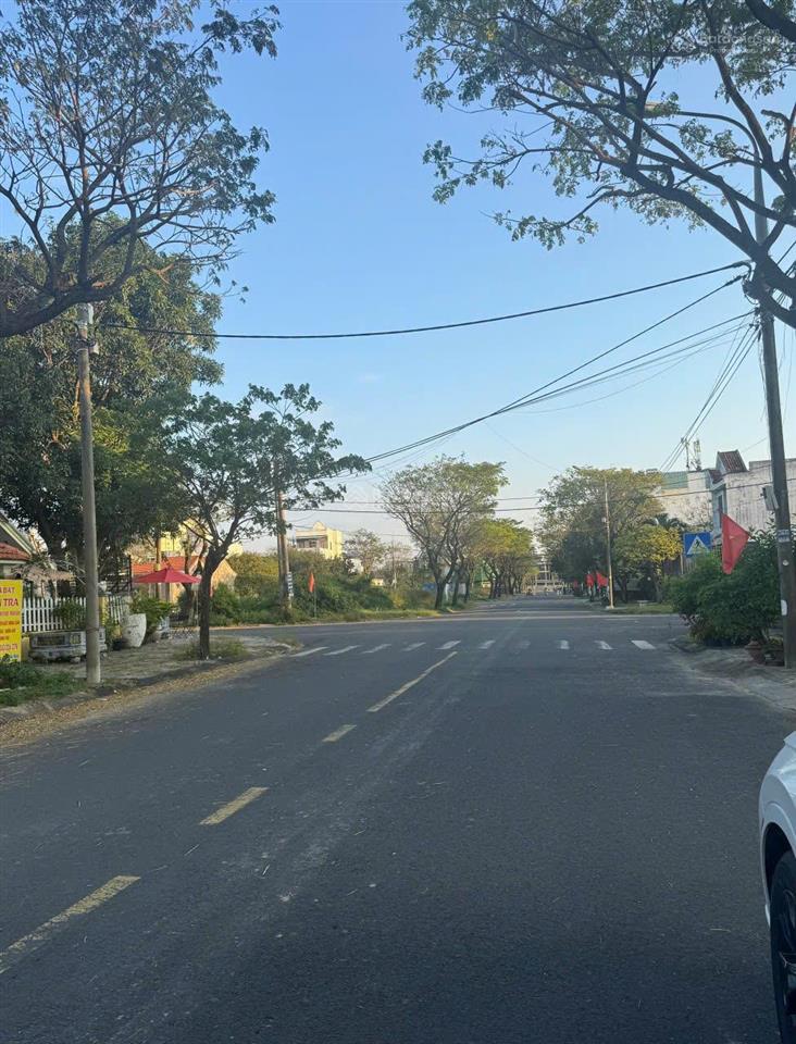Bán lô đất đường 10m5 bùi quốc khái gần tân lưu, khu biển tân trà, ngũ hành sơn  giá tốt 6tỷ/100m2