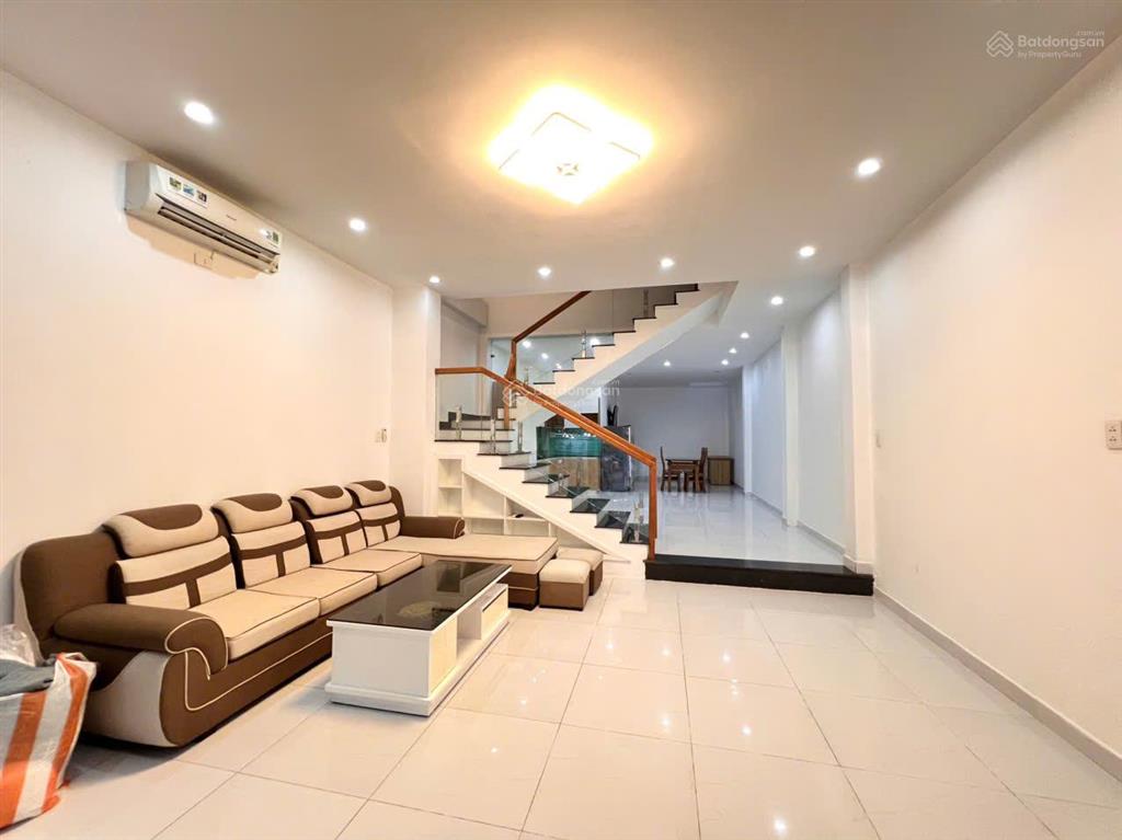 Cho thuê nhà 3,5 tầng 5pn full nt đẹp đường phan huy chú sát cầu trần thị lý, sơn trà, giá 32tr/th