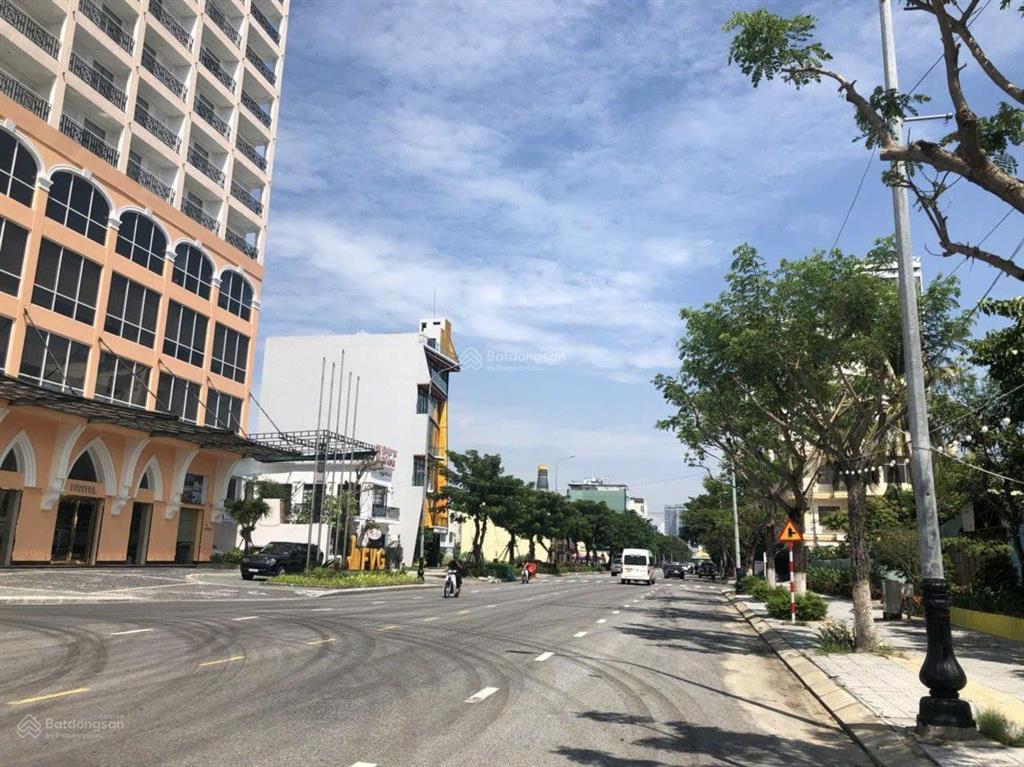 Cho thuê nhà 3,5 tầng 5pn full nt đẹp đường phan huy chú sát cầu trần thị lý, sơn trà, giá 32tr/th