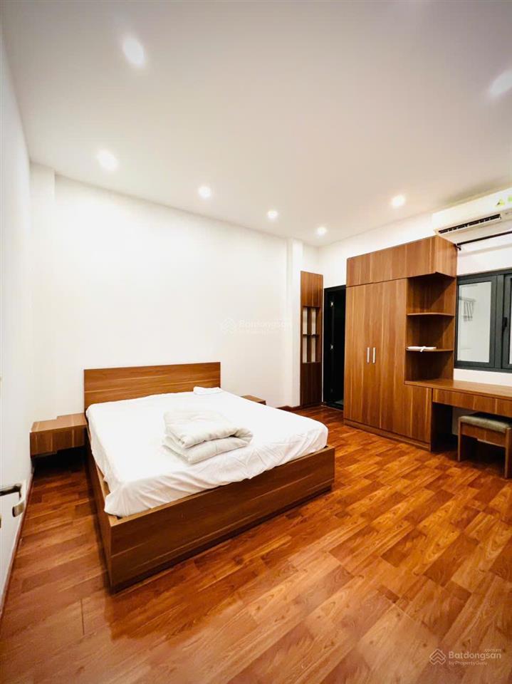 Cho thuê nhà 3,5 tầng 5pn full nt đẹp đường phan huy chú sát cầu trần thị lý, sơn trà, giá 32tr/th