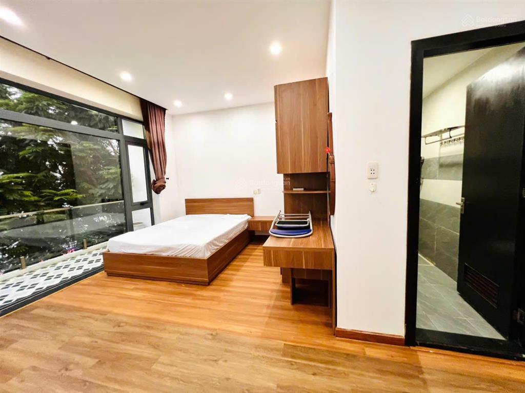 Cho thuê nhà 3,5 tầng 5pn full nt đẹp đường phan huy chú sát cầu trần thị lý, sơn trà, giá 32tr/th