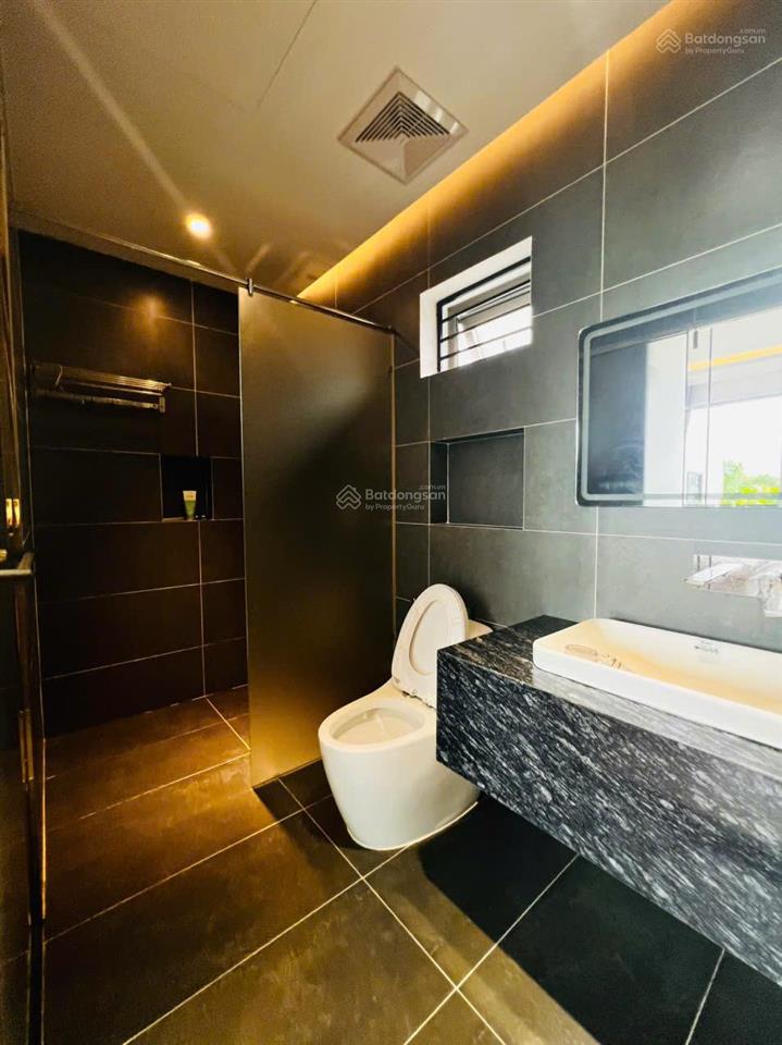 Cho thuê vila sân vườn có hồ bơi 5 tầng 6pn có thang máy 200m gần biển mỹ khê, sơn trà  giá 110tr