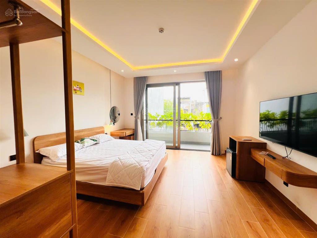 Cho thuê vila sân vườn có hồ bơi 5 tầng 6pn có thang máy 200m gần biển mỹ khê, sơn trà  giá 110tr